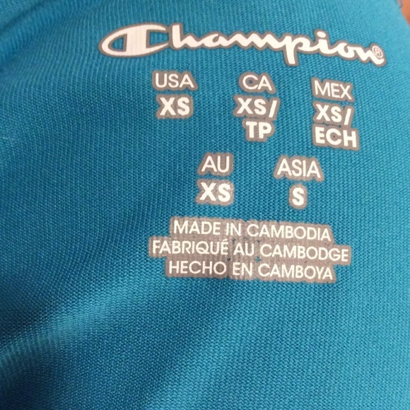 Champion zip up running jacket - Picture 2 of 4